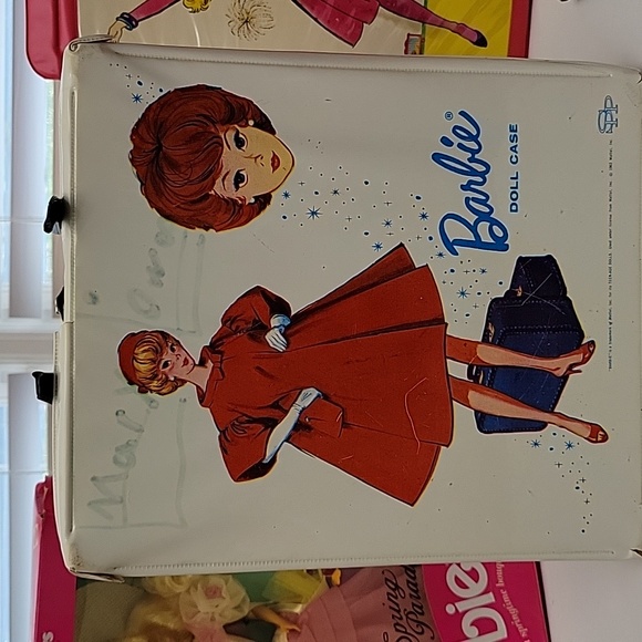 Vintage Barbie Doll Case 1963 White Case W Red dress - Picture 13 of 13